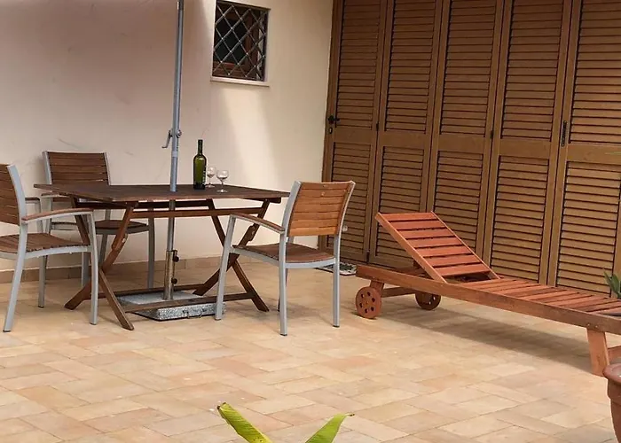 Nikolina 아파트 *