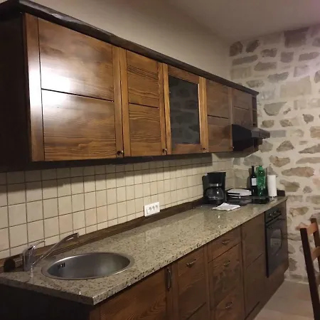 Nikolina Apartment *