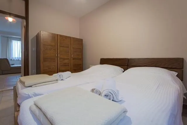 Nikolina Apartman Zman